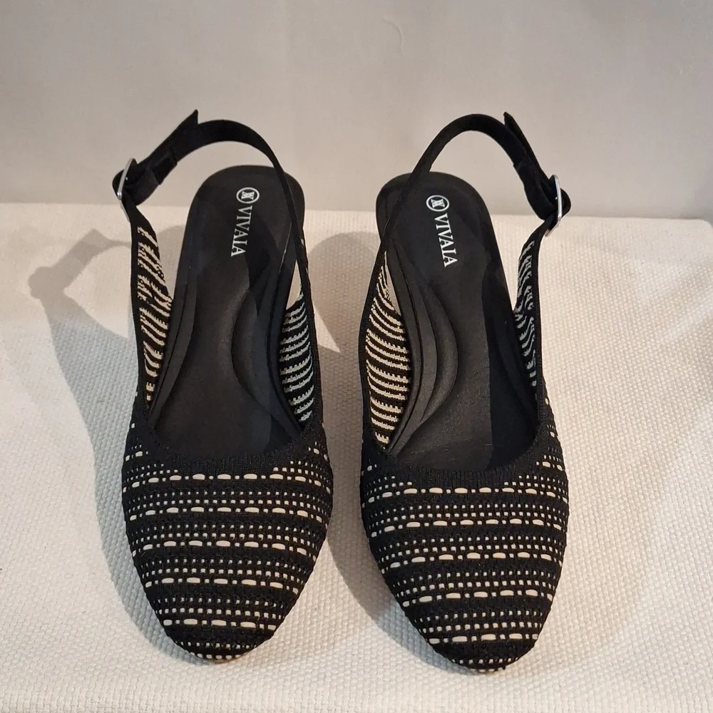 Vivaia Almond Toe Tamia Slingback Wedge Pro Sandal In Black Crochet Size 39